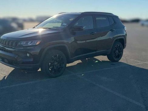 New 2026 Jeep Compass Latitude image 1