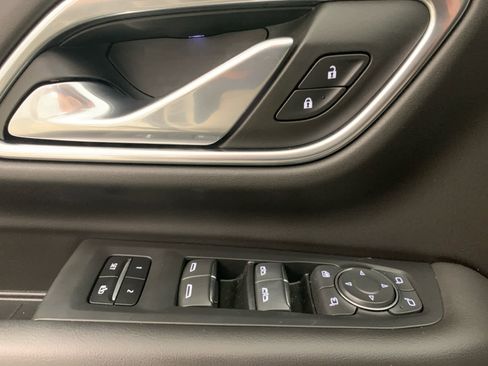 Used 2021 Chevrolet Tahoe Premier w/ Premium Package image 22