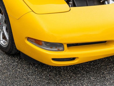 Used 2001 Chevrolet Corvette Convertible w/ Preferred Equipment Group2 image 73