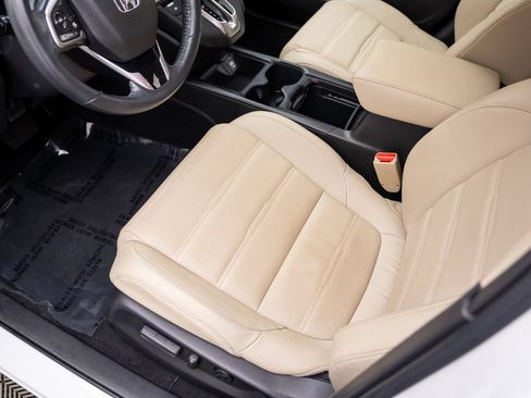 Used 2019 Honda CR-V Touring image 14
