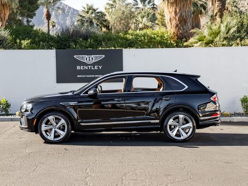 Certified 2023 Bentley Bentayga image 5