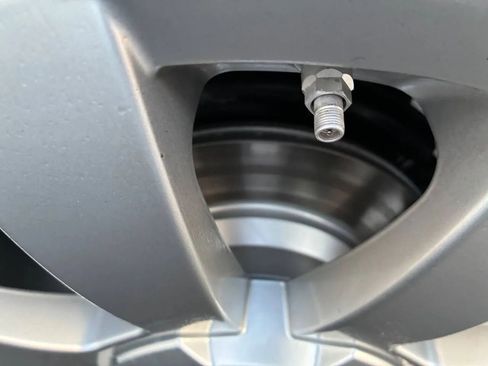 Used 2012 Mercedes-Benz GLK 350 4MATIC image 4