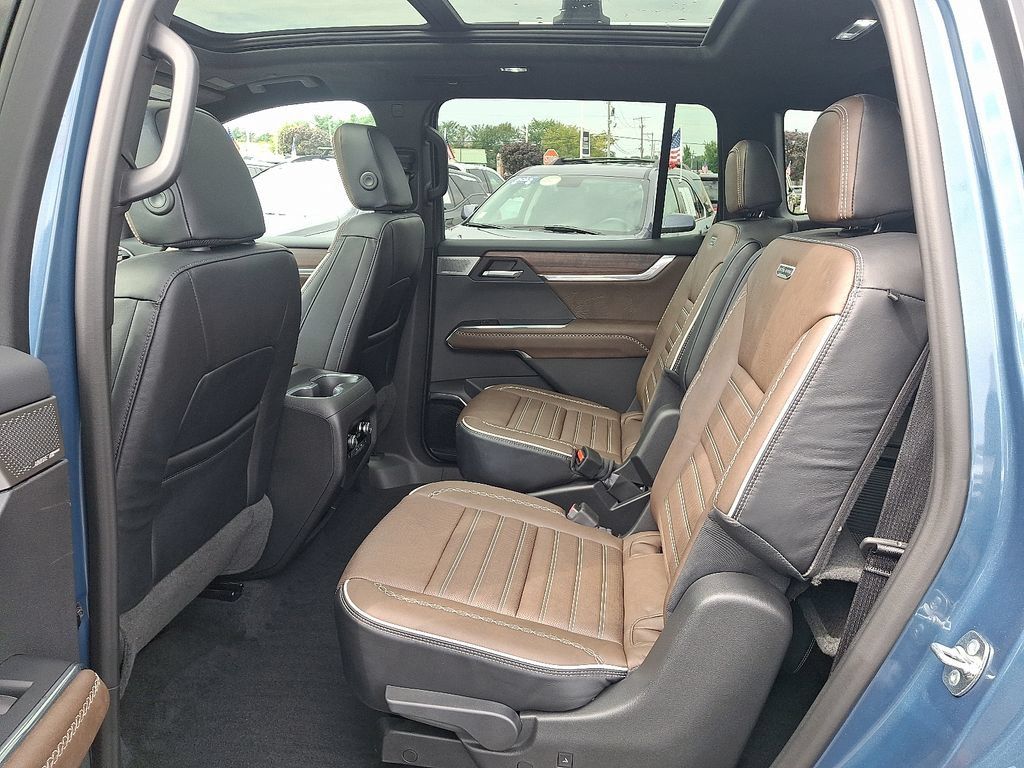 Certified 2026 GMC Acadia Denali Ultimate w/ LPO, Floor Liner Package AWD/4WD image 10