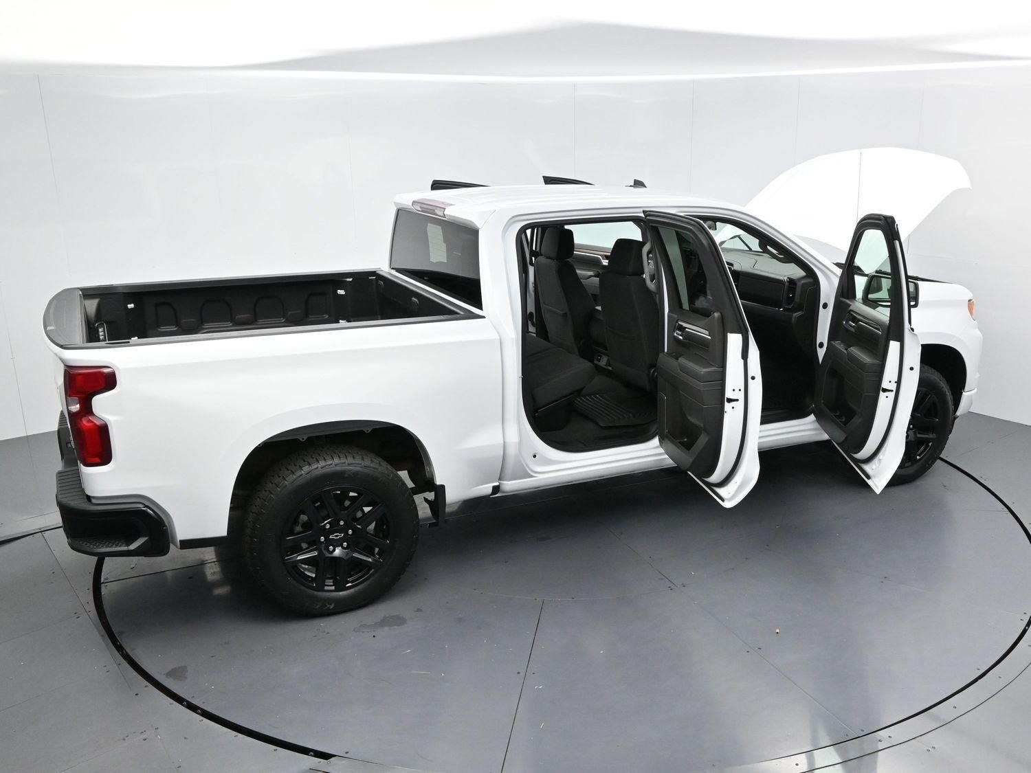 Used 2023 Chevrolet Silverado 1500 RST w/ Z71 Off-Road Package AWD/4WD image 36