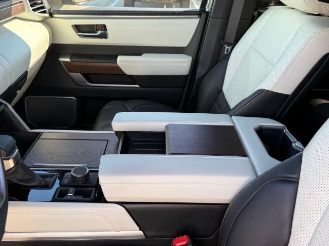 Used 2024 Toyota Sequoia Capstone AWD/4WD image 10