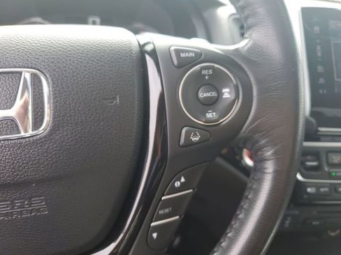 Used 2018 Honda Pilot Touring image 23