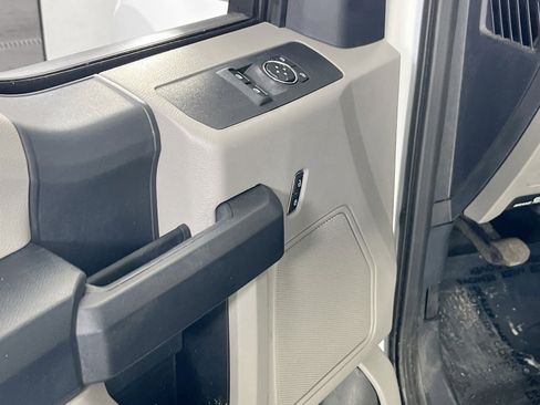 Used 2022 Ford F250 XL w/ Power Equipment Group image 17