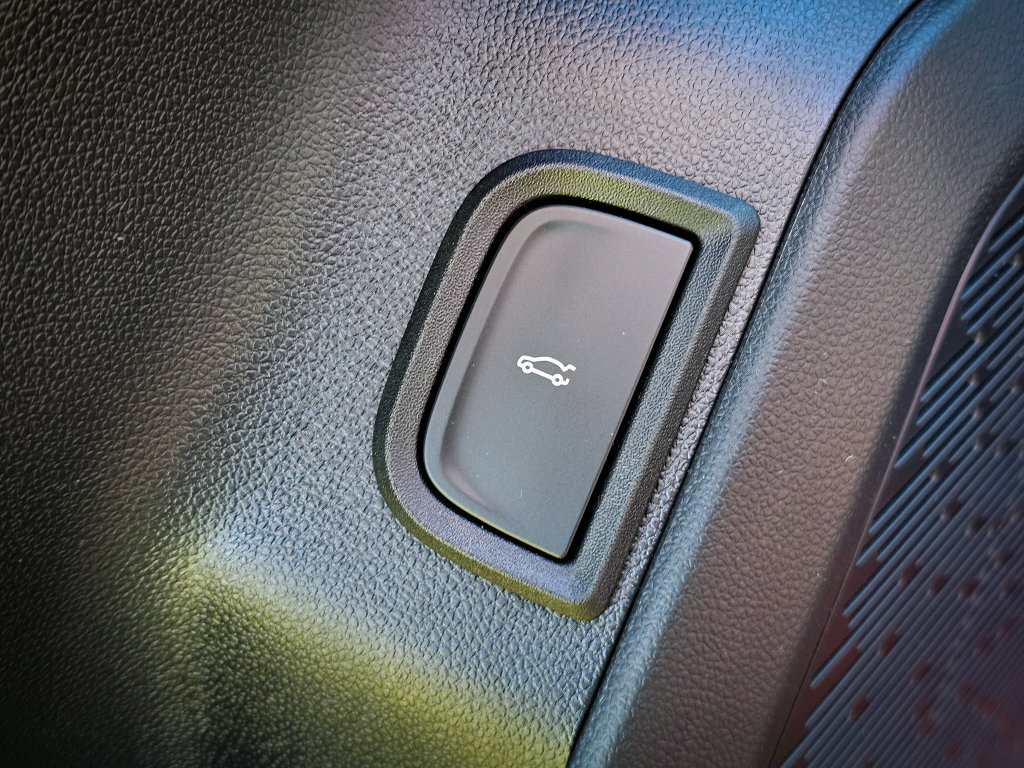 New 2027 GMC Terrain AT4 w/ Convenience Package III AWD/4WD image 12