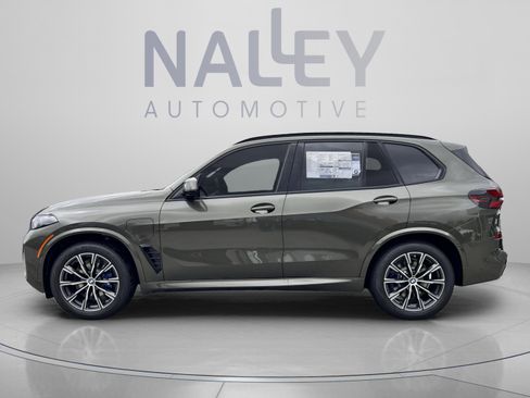 Used 2026 BMW X5 xDrive50e w/ M Sport Package AWD/4WD image 3