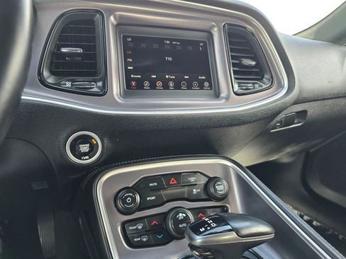 Used 2020 Dodge Challenger SXT RWD image 29