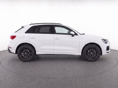 Used 2022 Audi Q8 Premium AWD/4WD image 11