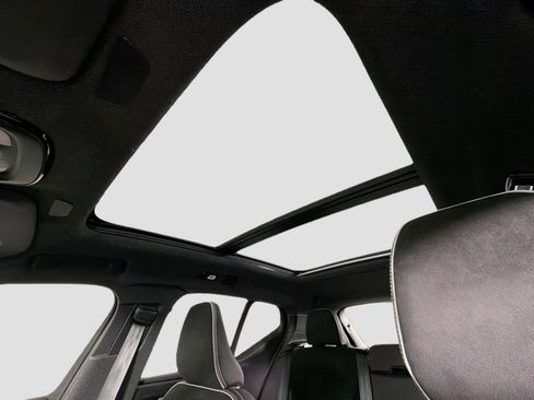 Certified 2023 Volvo XC40 Recharge Ultimate AWD/4WD image 23