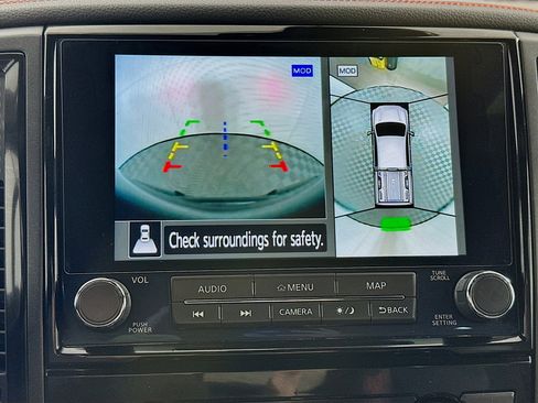 Used 2024 Nissan Titan PRO-4X w/ Pro-4x Convenience Package image 23