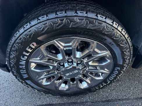 New 2026 GMC Sierra 2500 Denali w/ Denali Reserve Package image 5