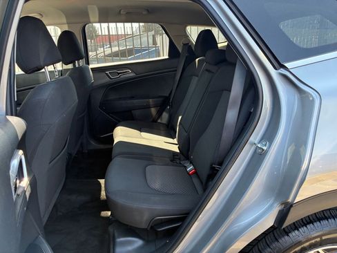 Used 2025 Kia Sportage LX image 24