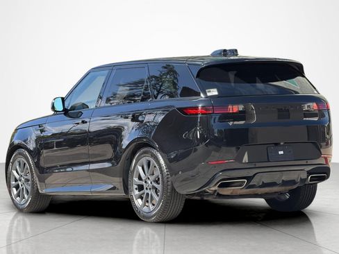 Used 2024 Land Rover Range Rover Sport Dynamic SE AWD/4WD image 3