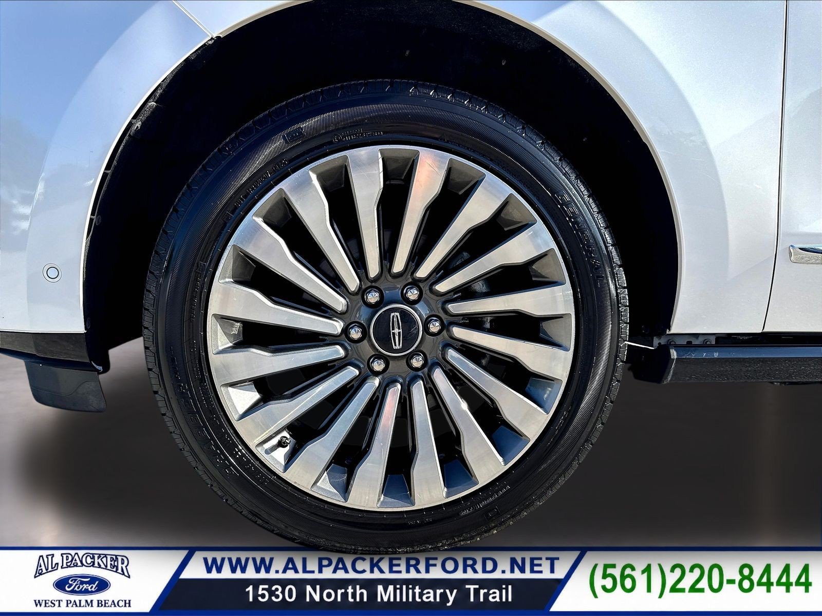 Used 2019 Lincoln Navigator L Reserve AWD/4WD image 39