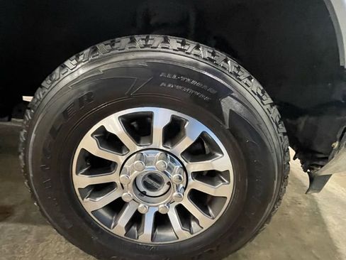 Used 2019 Ford F250 Lariat w/ Lariat Ultimate Package image 37