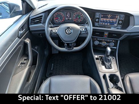 Used 2021 Volkswagen Jetta SE FWD image 19
