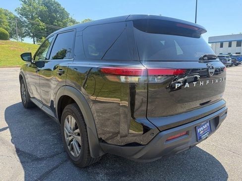 Used 2023 Nissan Pathfinder S AWD/4WD image 5