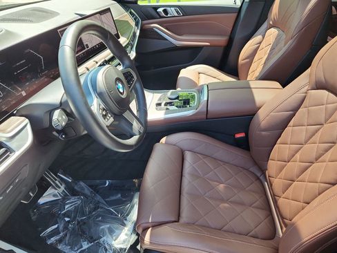 Used 2024 BMW X5 xDrive40i w/ M Sport Package AWD/4WD image 24