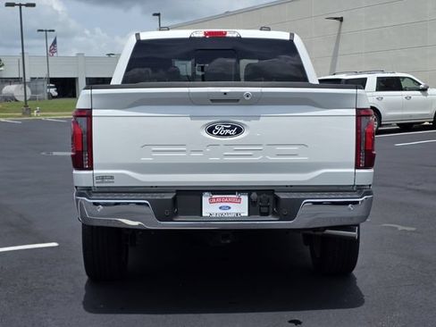Used 2025 Ford F150 Lariat w/ Equipment Group 501A Mid AWD/4WD image 5