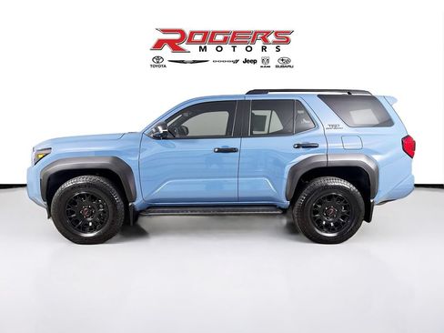 Certified 2025 Toyota 4Runner TRD Off-Road Premium w/ Tow Technology Package AWD/4WD image 9