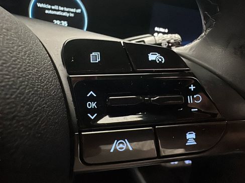 Certified 2024 Hyundai Elantra Limited image 23