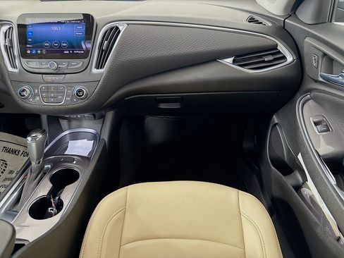 Used 2020 Chevrolet Malibu LT FWD image 26