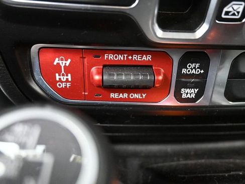 Used 2021 Jeep Wrangler Unlimited Rubicon w/ Xtreme Recon 35" Tire Package image 25