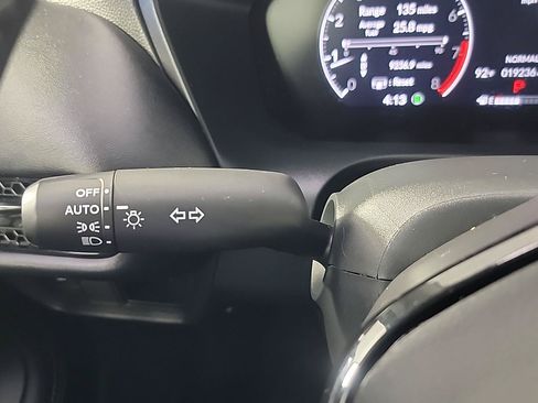Certified 2025 Honda HR-V EX-L image 27