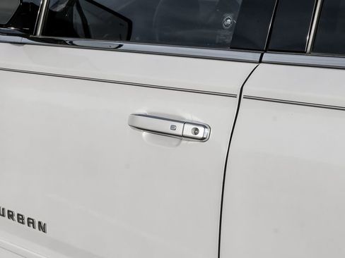 Used 2019 Chevrolet Suburban Premier image 59