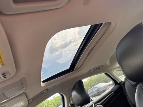 Used 2013 Ford Fusion SE FWD image 2