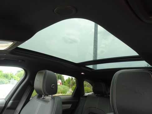 New 2025 Jaguar F-PACE R-Dynamic S AWD/4WD image 18