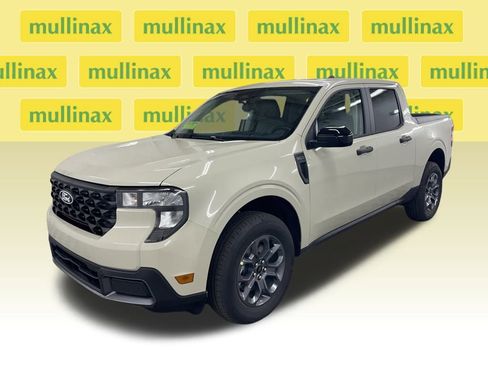 New 2025 Ford Maverick XLT w/ XLT Luxury Package image 13