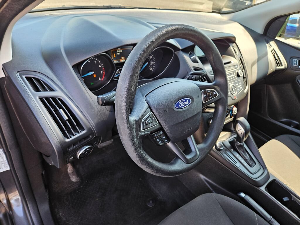 Used 2017 Ford Focus SE FWD image 18