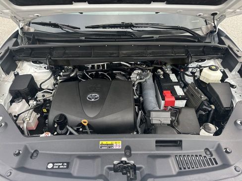 Used 2022 Toyota Highlander XLE image 36