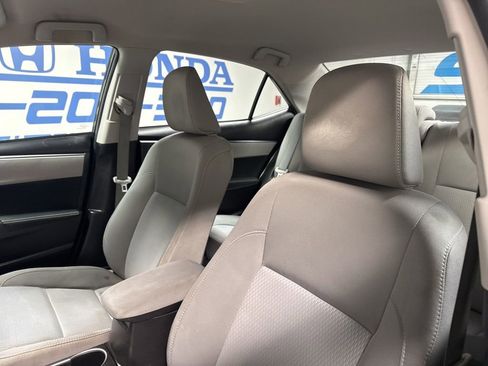 Used 2016 Toyota Corolla LE image 16