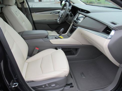 Used 2019 Cadillac XT5 Premium Luxury image 10
