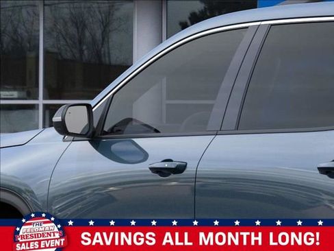 New 2026 Chevrolet Traverse LT image 12