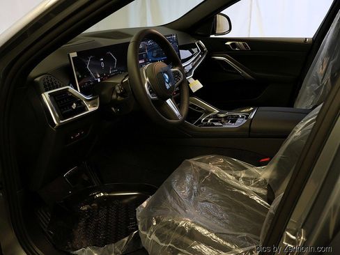 New 2026 BMW X6 xDrive40i w/ Climate Comfort Package image 11