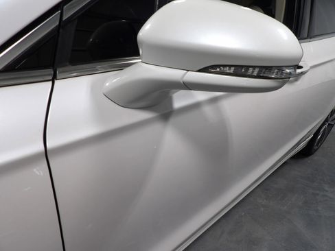 Used 2018 Ford Fusion Titanium image 7