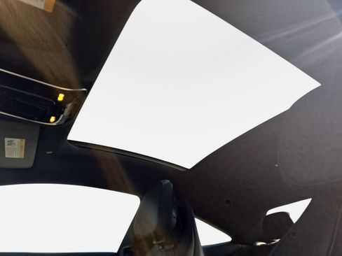 Certified 2025 Mercedes-Benz CLE 300 4MATIC Coupe image 29