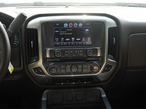 Used 2018 Chevrolet Silverado 1500 LT w/ Texas Edition image 13