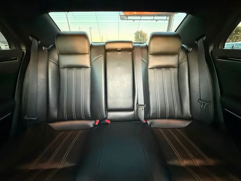 Used 2023 Chrysler 300 S image 19