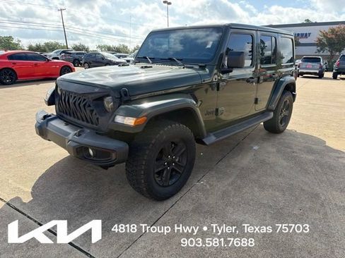 Used 2021 Jeep Wrangler Unlimited Sahara AWD/4WD image 3