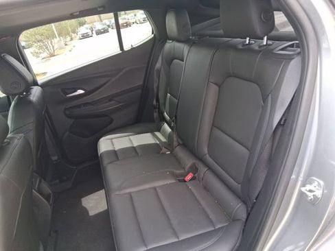 Used 2025 Buick Envista Sport Touring w/ Experience Buick Package FWD image 17