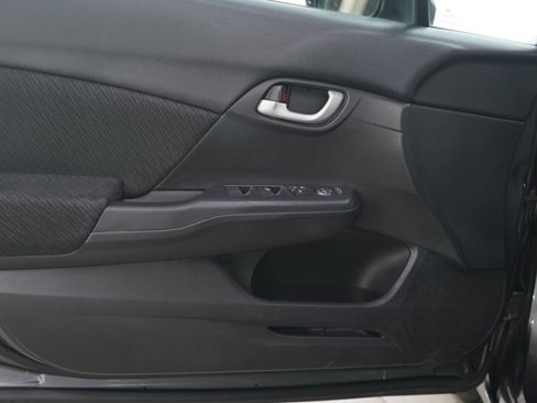 Used 2013 Honda Civic LX image 17