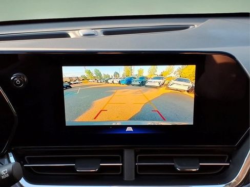 Used 2025 Chevrolet Trax ACTIV w/ Sunroof Package FWD image 20