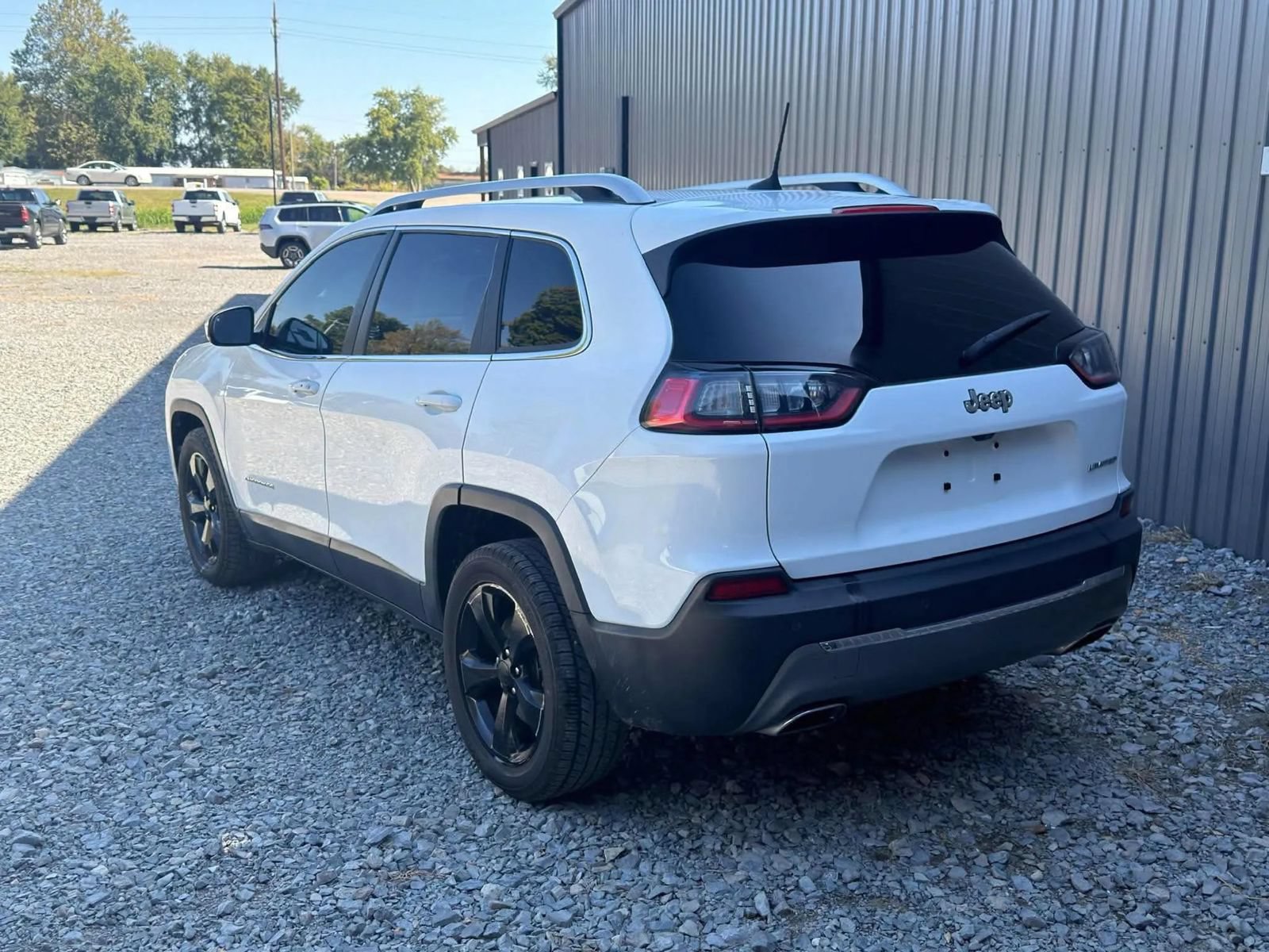 Used 2019 Jeep Cherokee Limited FWD image 7